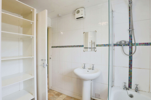 1 bed Ground Flat
