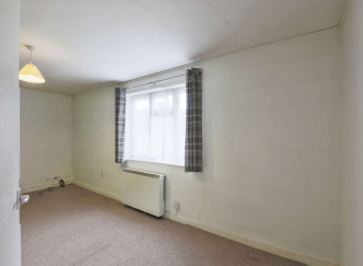 1 bed Ground Flat