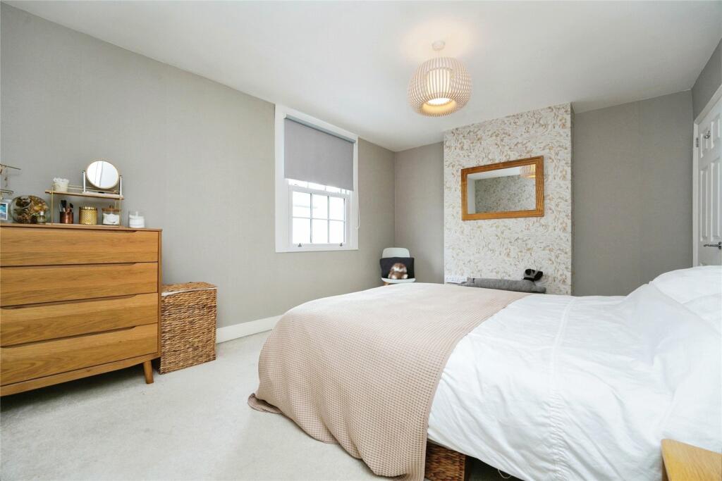 2 bed Terraced