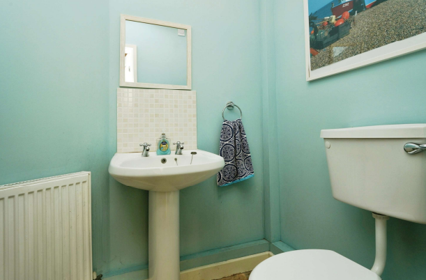 4 bed Detached
