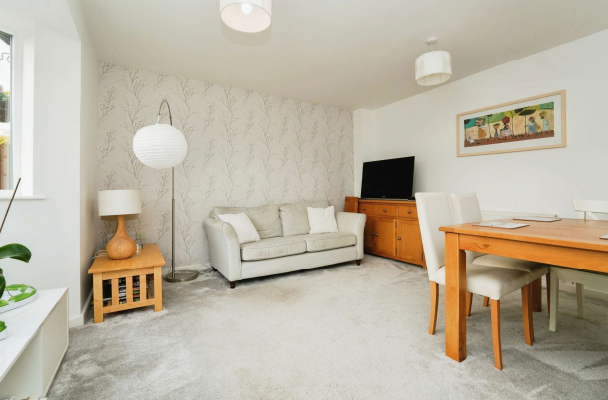 4 bed Detached