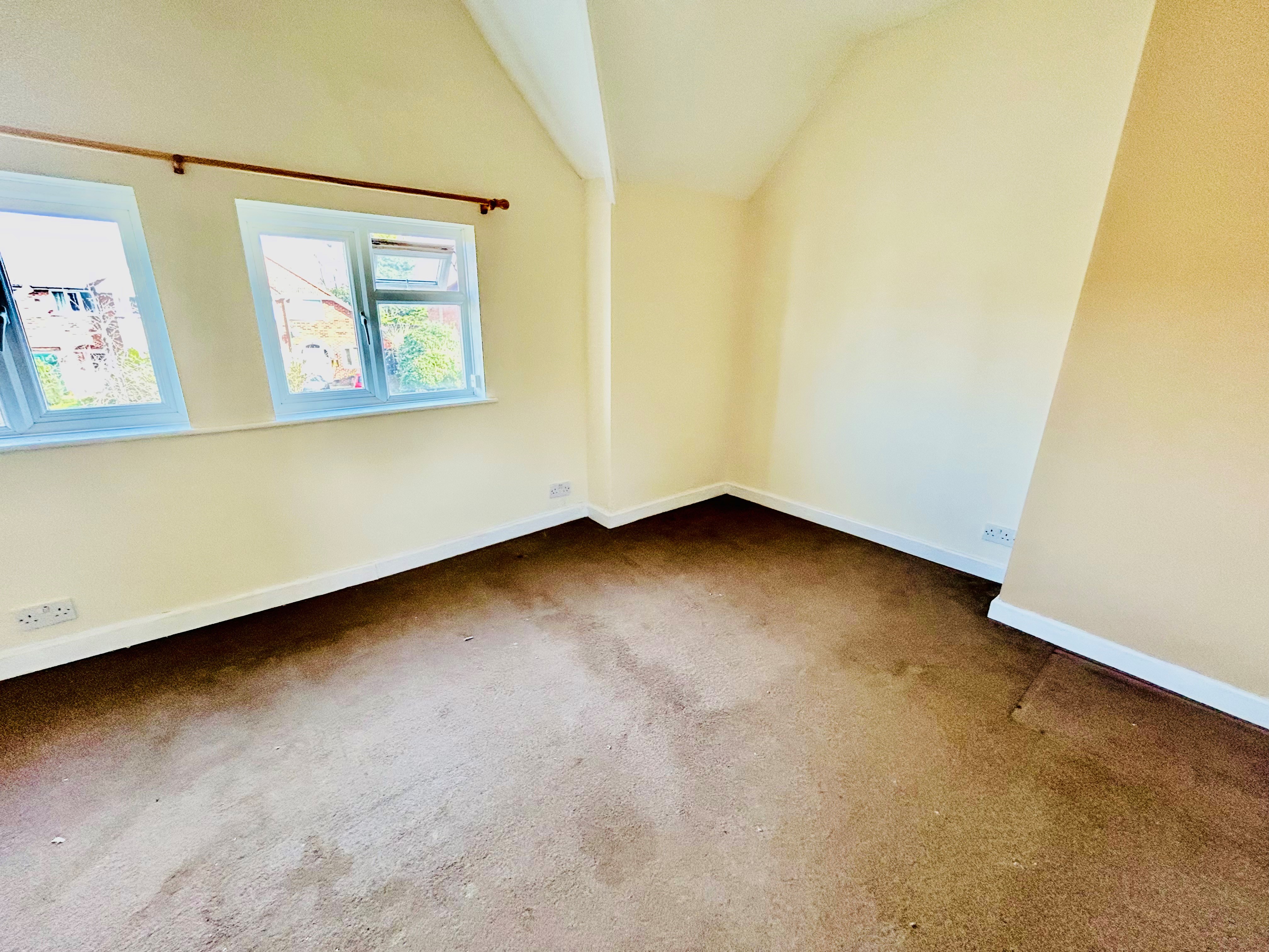 2 bed Semi-Detached