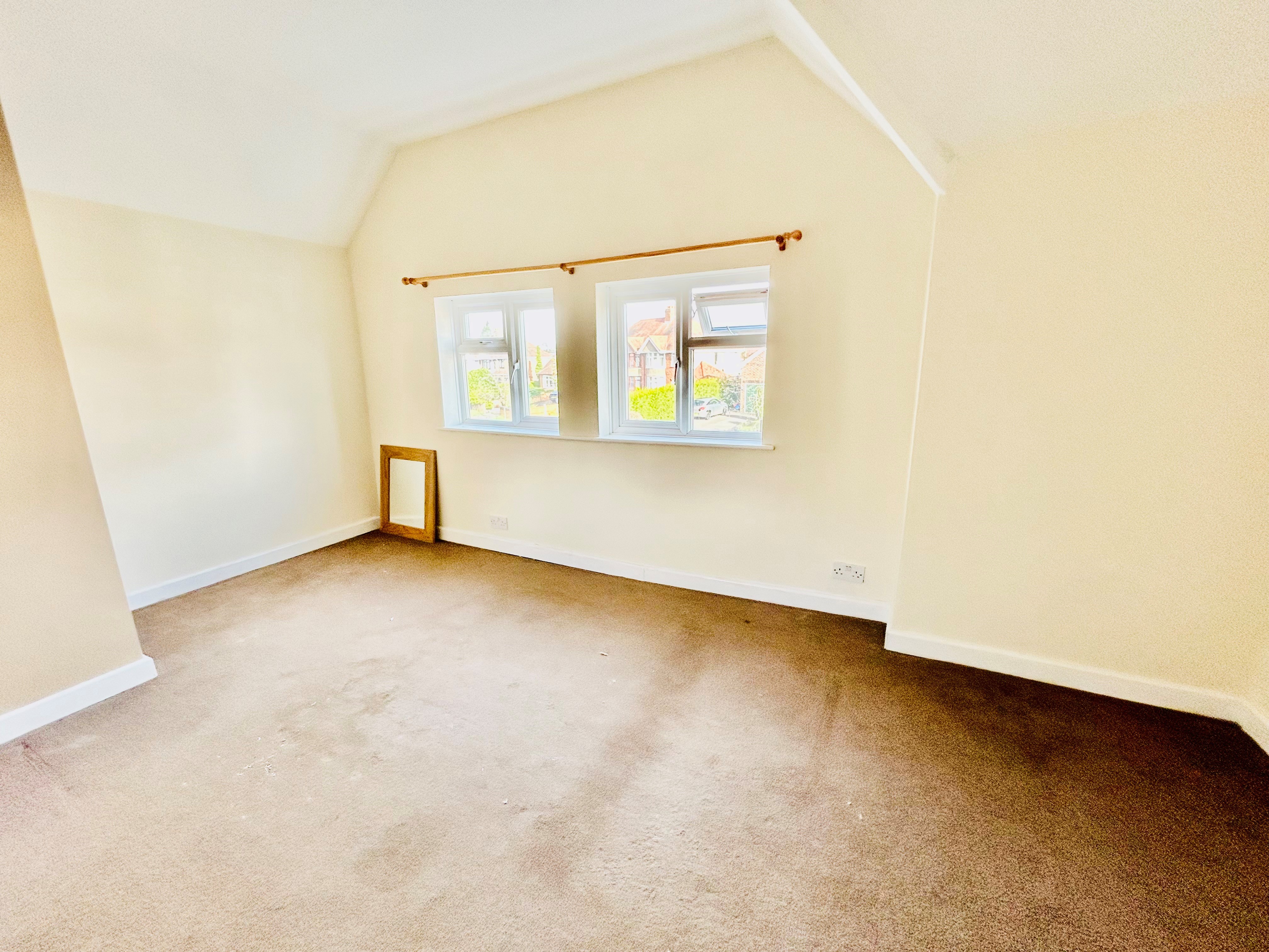 2 bed Semi-Detached