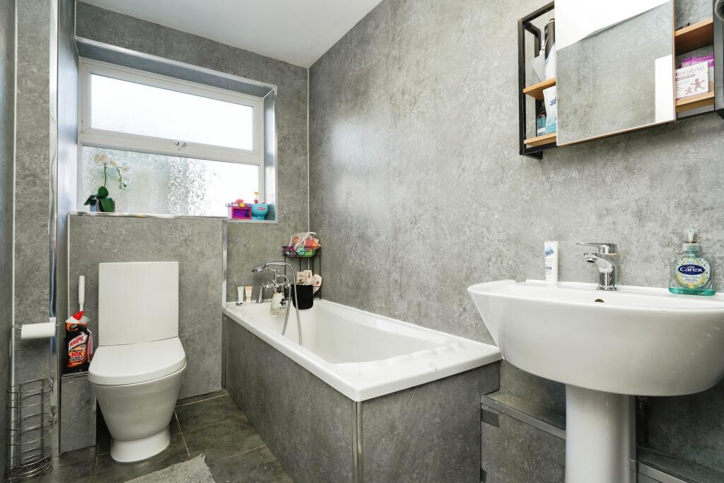 3 bed Semi-Detached