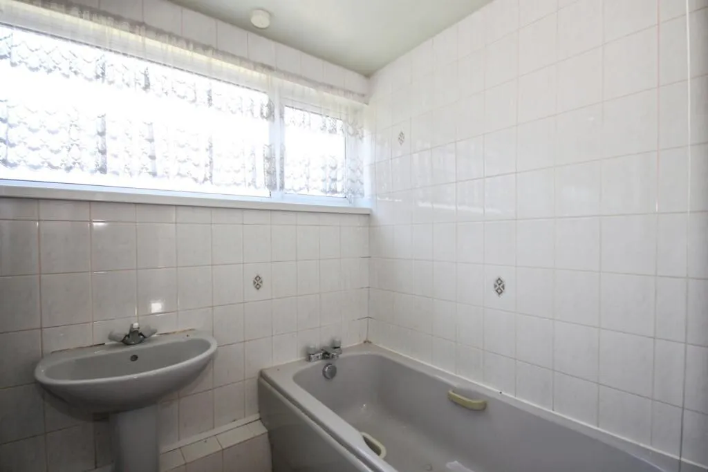 3 bed End of Terrace