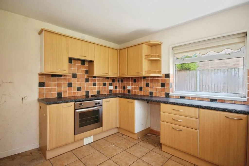 3 bed End of Terrace
