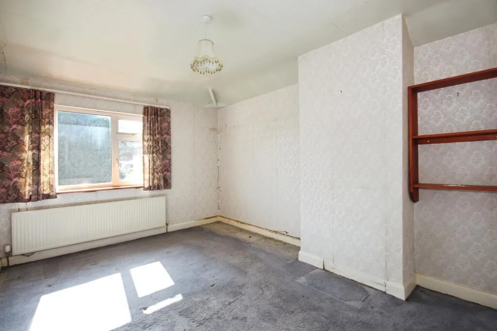 3 bed End of Terrace