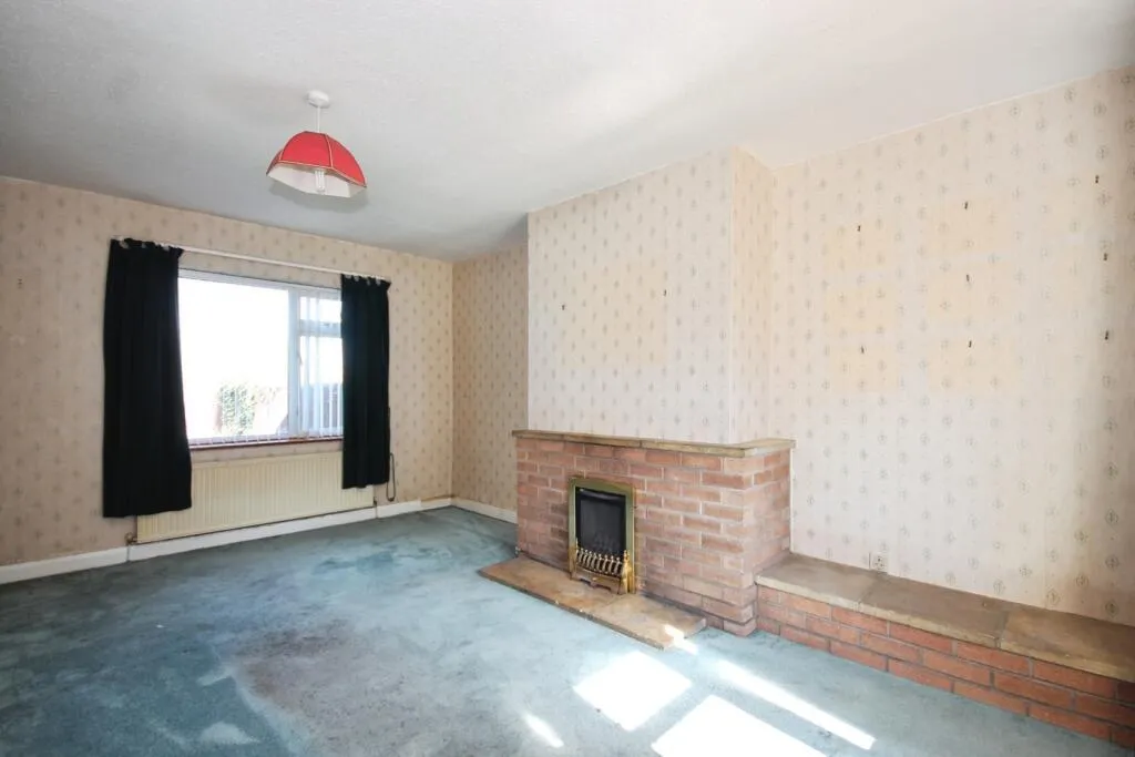 3 bed End of Terrace
