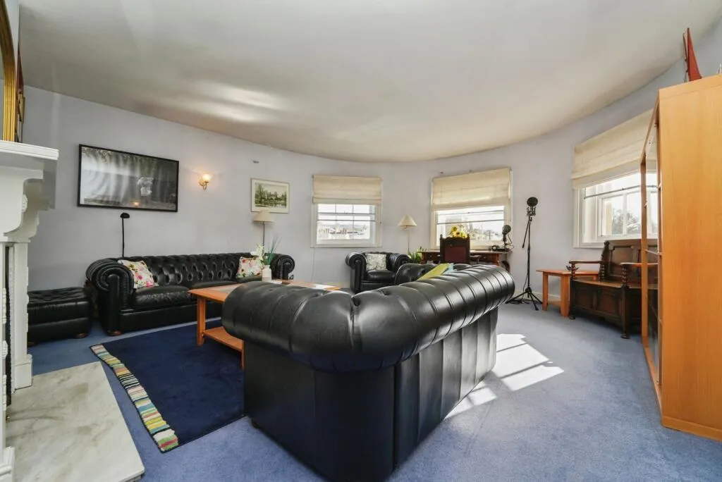 3 bed Penthouse