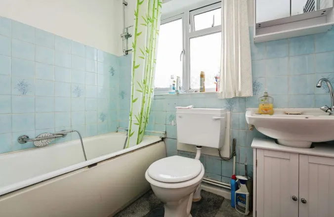 3 bed Semi-Detached Bungalow