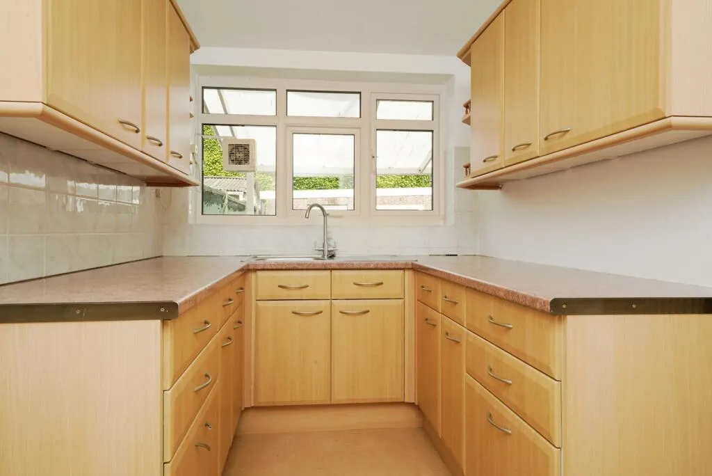 3 bed End of Terrace