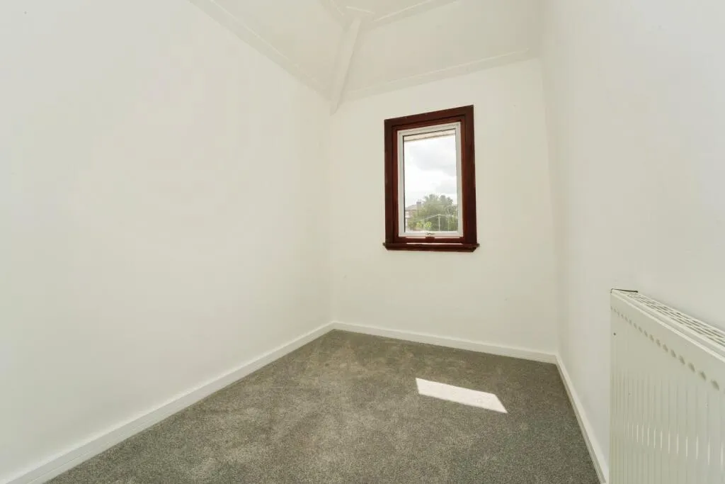 3 bed End of Terrace