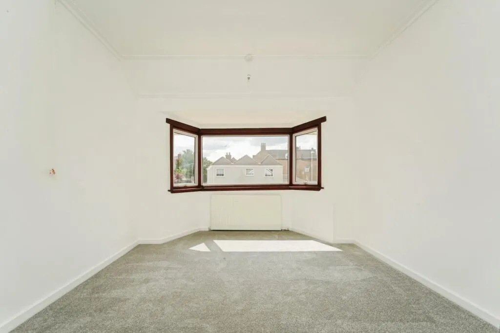 3 bed End of Terrace