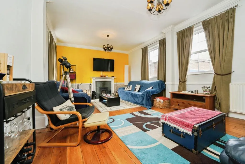 2 bed Town House