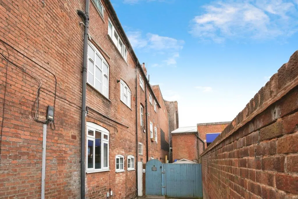2 bed Town House