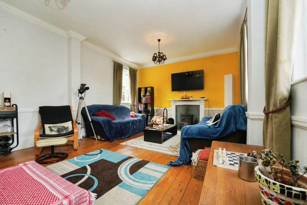 2 bed Town House