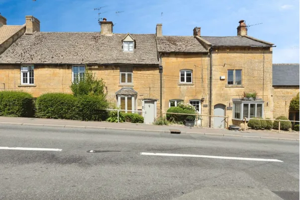 2 bed Character Property
