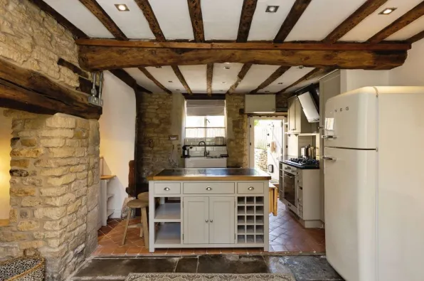 2 bed Character Property