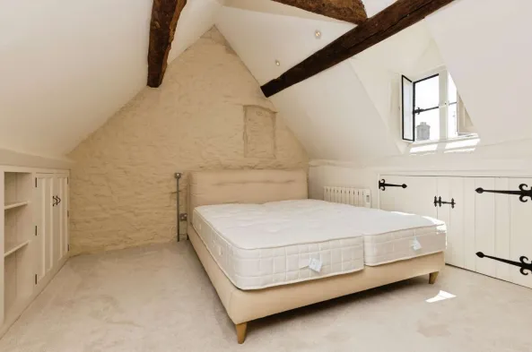 2 bed Character Property