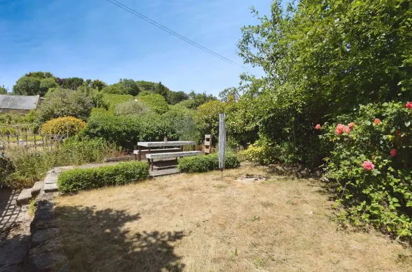 2 bed Character Property