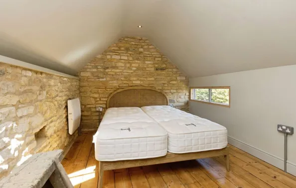 2 bed Character Property