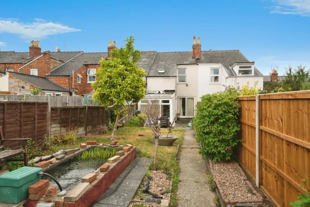 2 bed Terraced