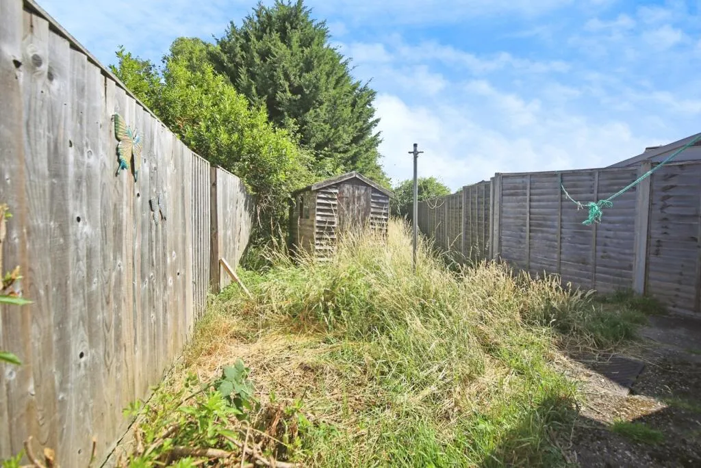 3 bed End of Terrace