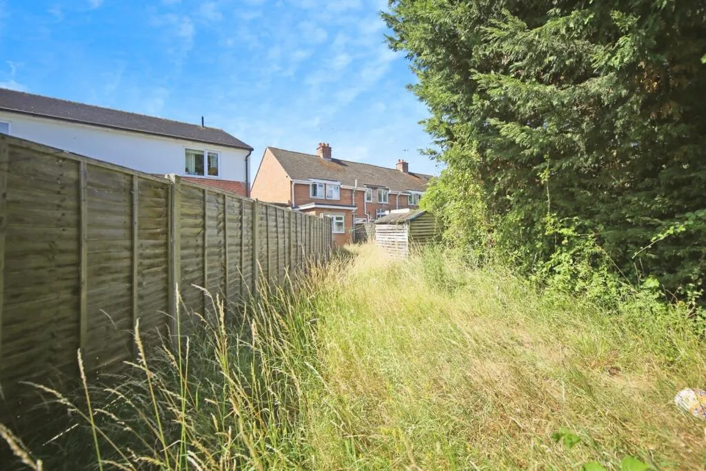 3 bed End of Terrace