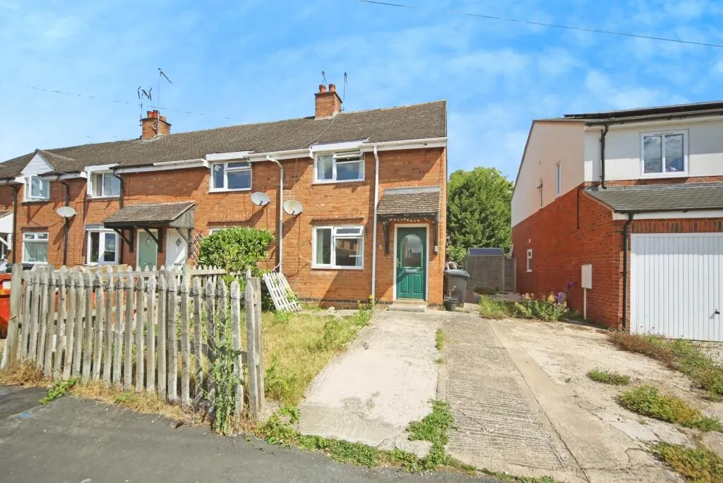 3 bed End of Terrace