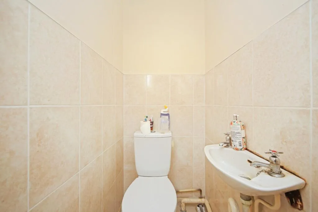 3 bed End of Terrace