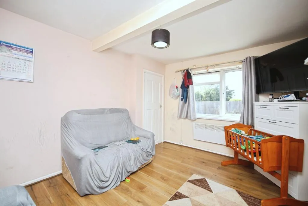 3 bed End of Terrace