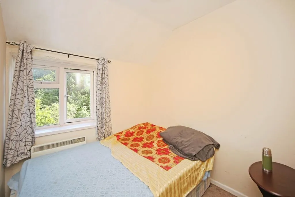 3 bed End of Terrace
