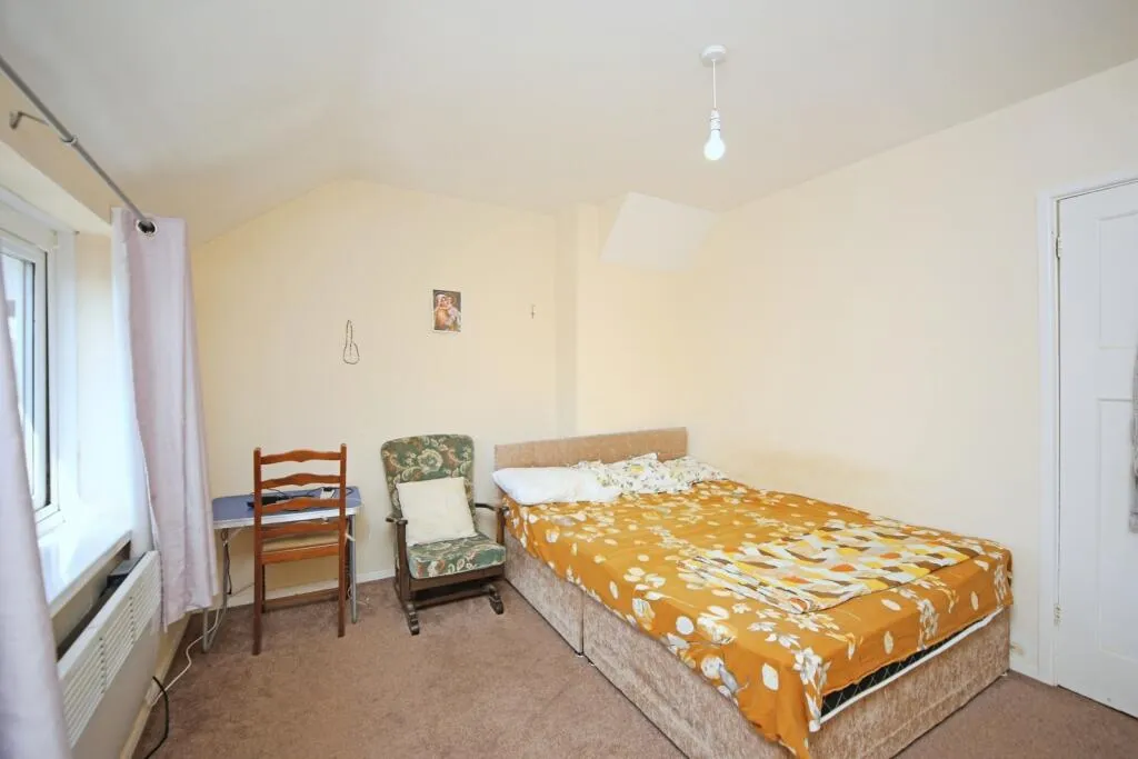 3 bed End of Terrace