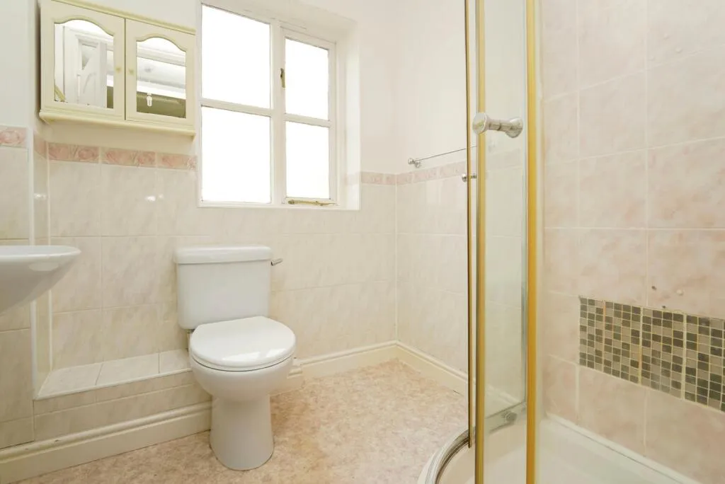 2 bed House