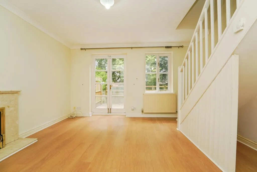 2 bed House