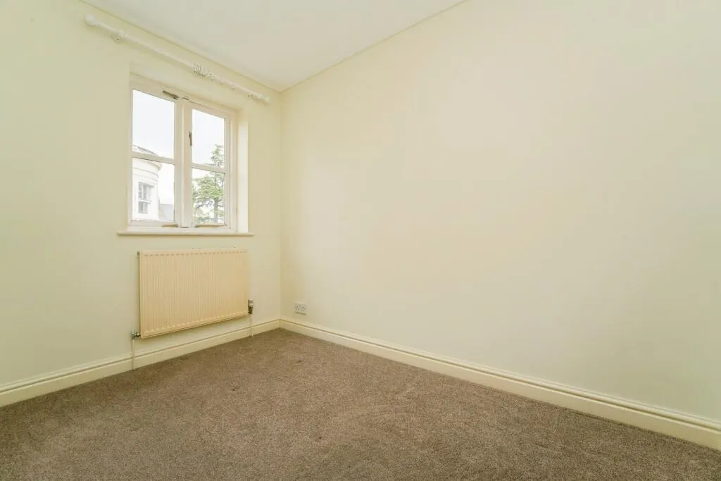 2 bed House