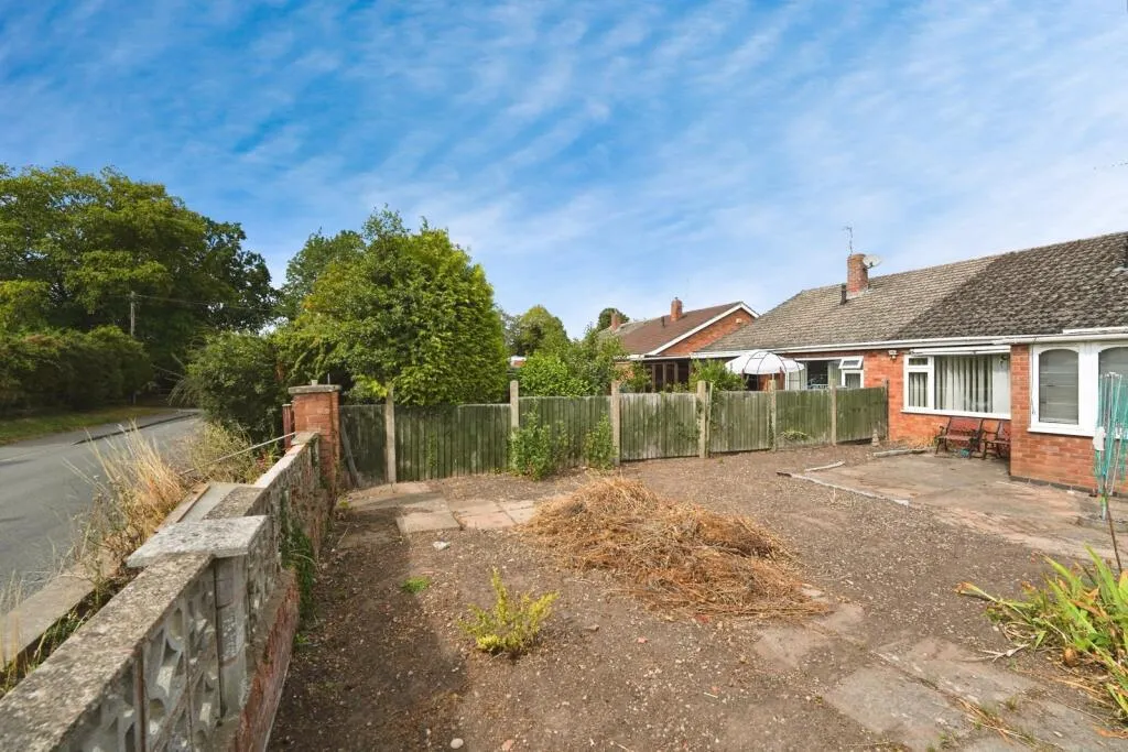 3 bed Semi-Detached Bungalow
