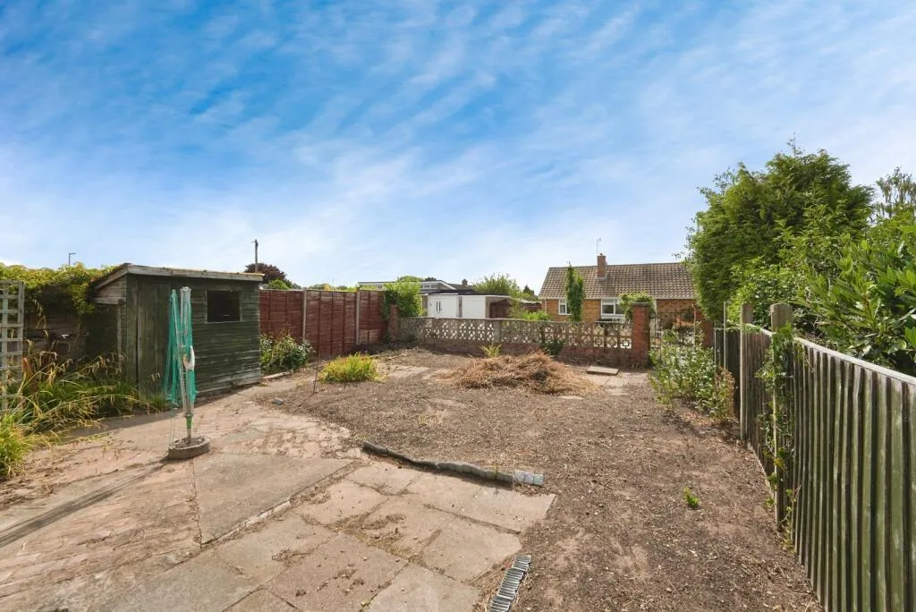 3 bed Semi-Detached Bungalow