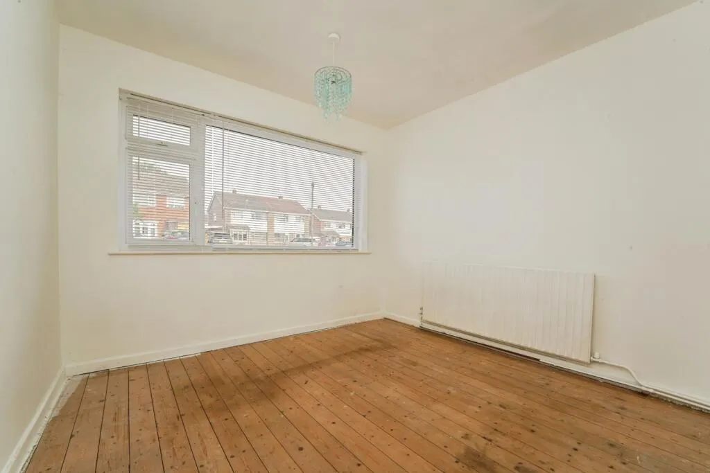 3 bed Semi-Detached Bungalow