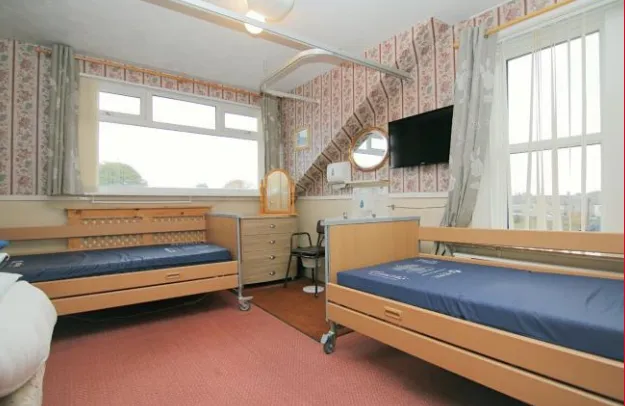 16 bed Commercial Property