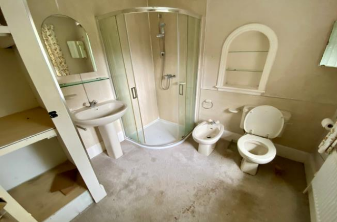2 bed Character Property
