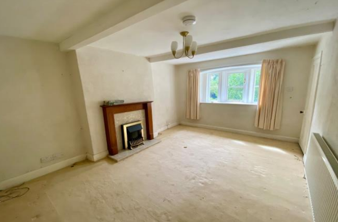2 bed Character Property