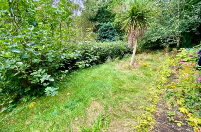 2 bed Character Property