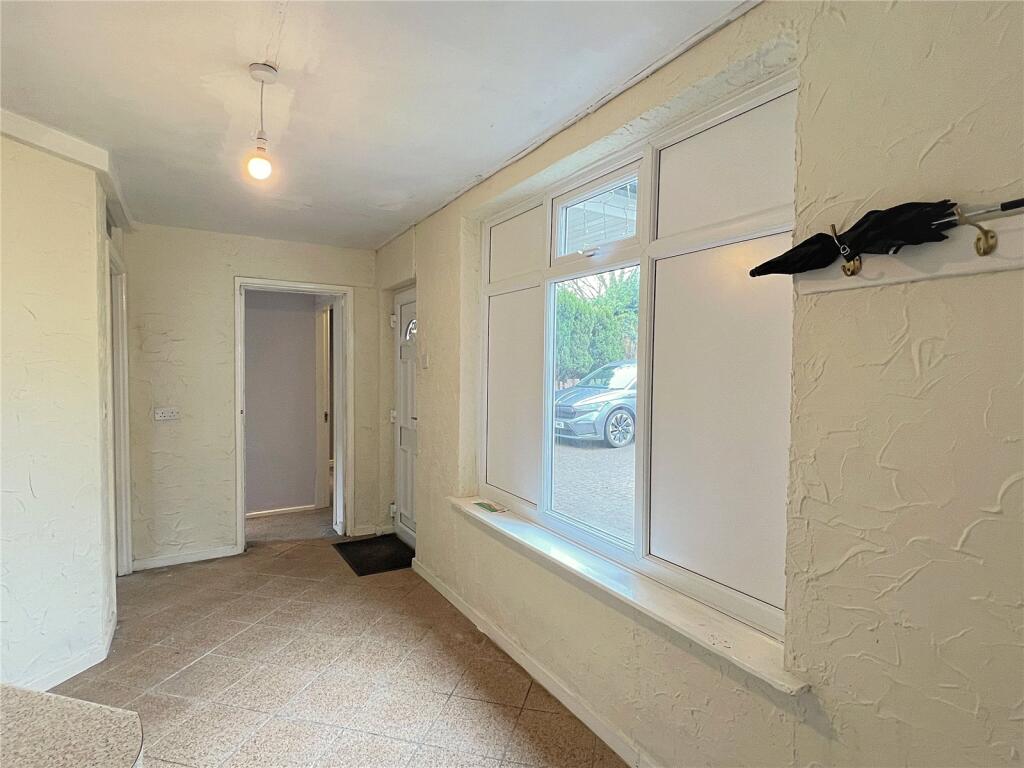 5 bed Semi-Detached