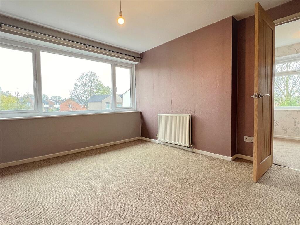 5 bed Semi-Detached