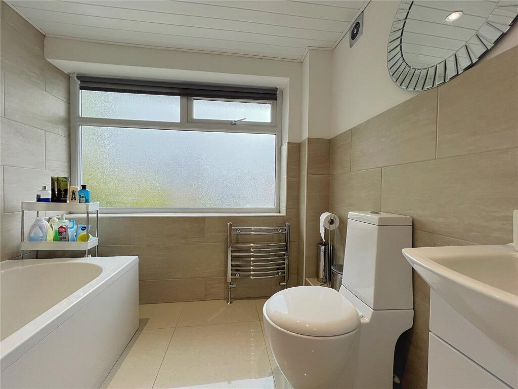 5 bed Semi-Detached