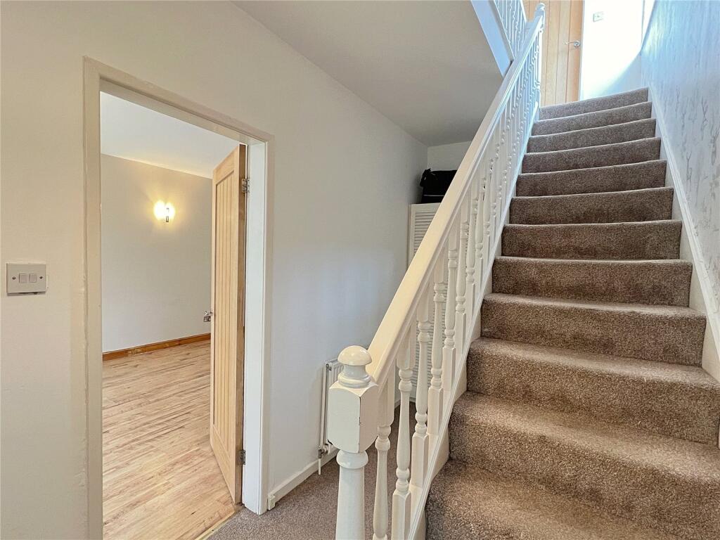 5 bed Semi-Detached