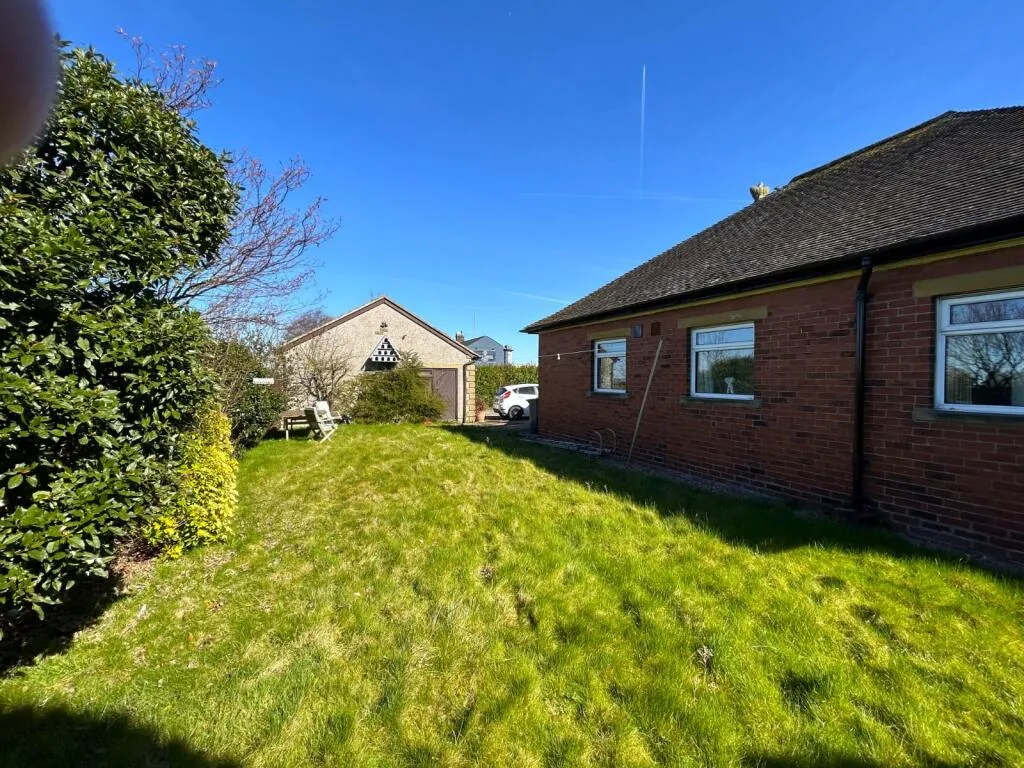 2 bed Detached Bungalow
