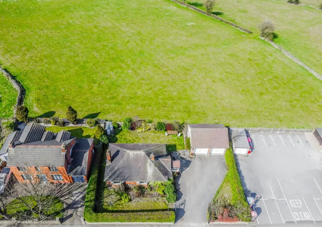 2 bed Detached Bungalow