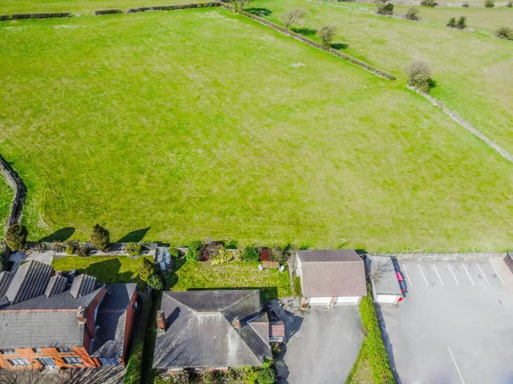 2 bed Detached Bungalow